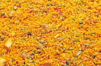 Arroz con maíz a la criolla